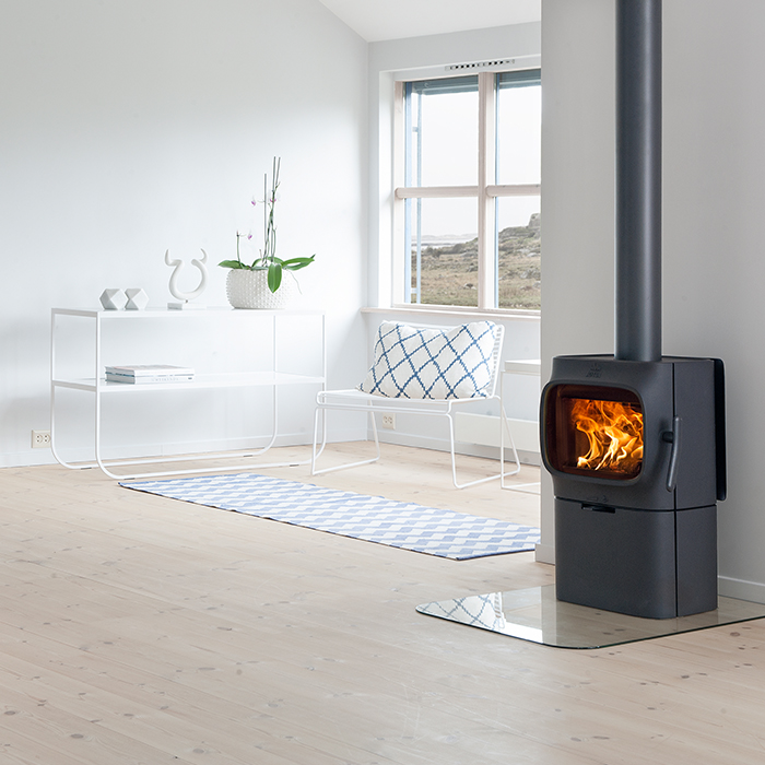 Jotul F105 Woodburner With Base
