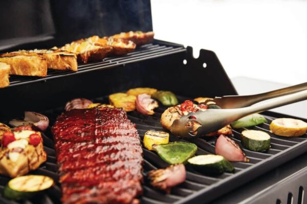 Napoleon Freestyle 365 Freestanding Gas BBQ - Image 3
