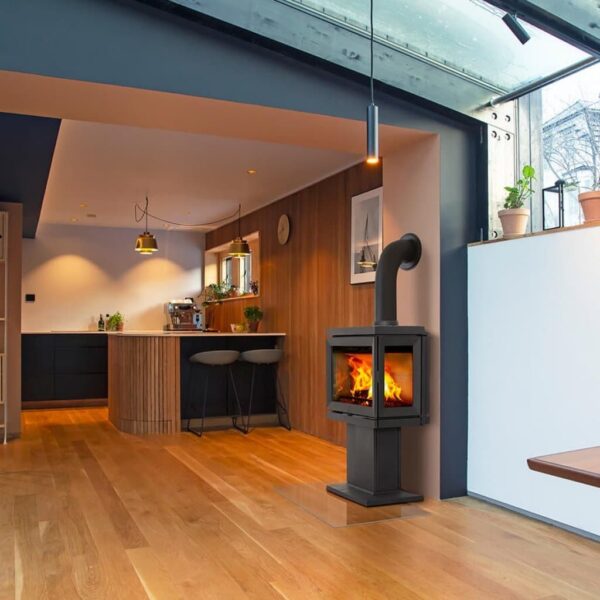 Jotul F620P with Pedestal Base Woodburning Stove - Image 3