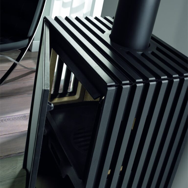 Hergom Glance Wall Hung Woodburning Stove - Image 4