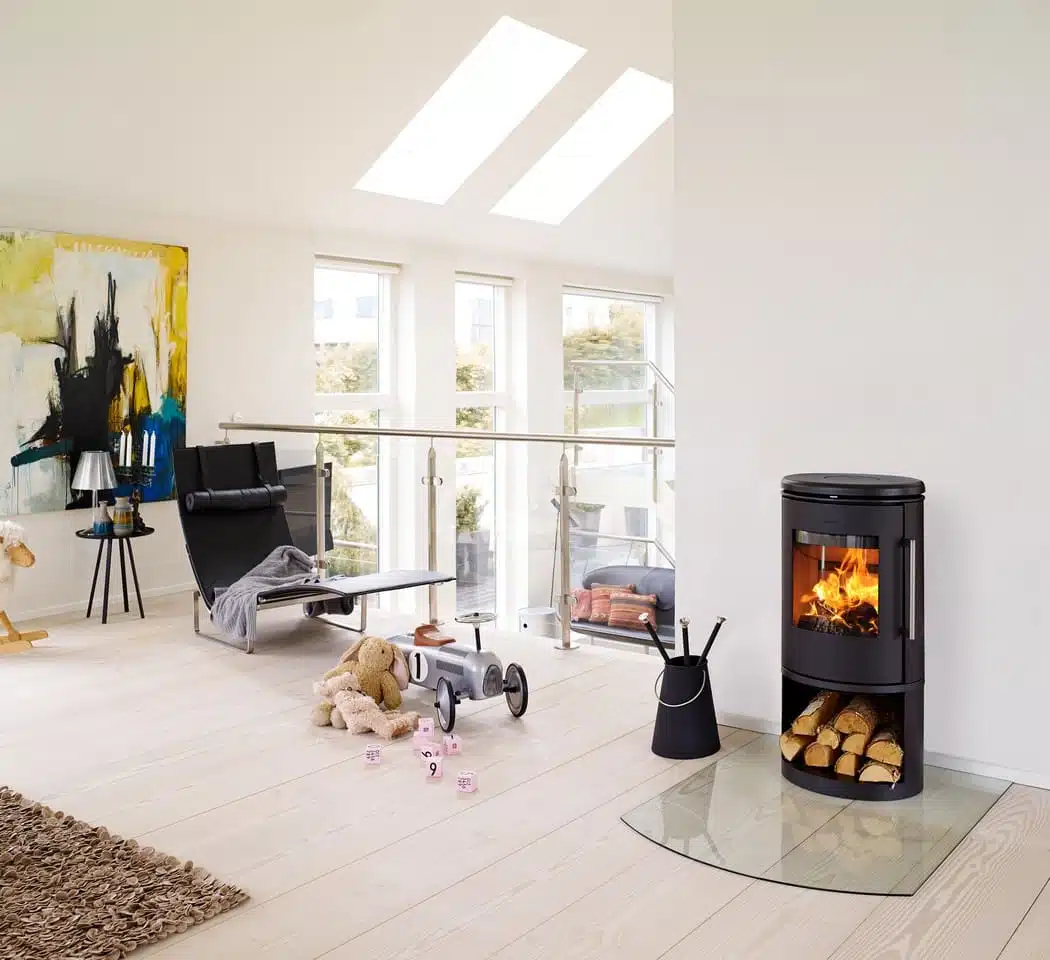 Morso 6843 Woodburning Stove with Logstore Base - Image 4