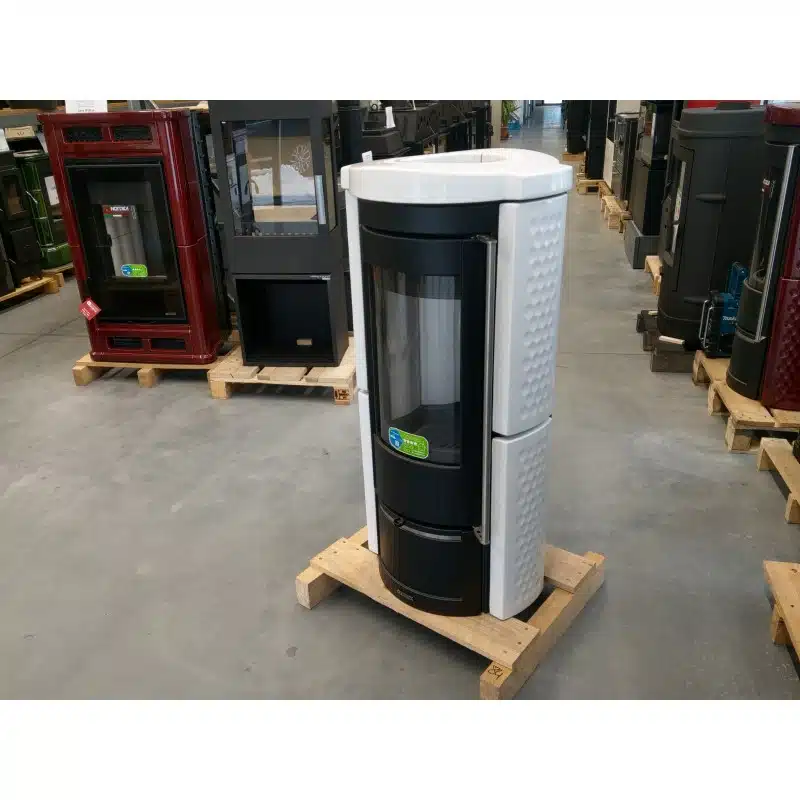La Nordica Liu 16 Wood Burning Stove - Image 3